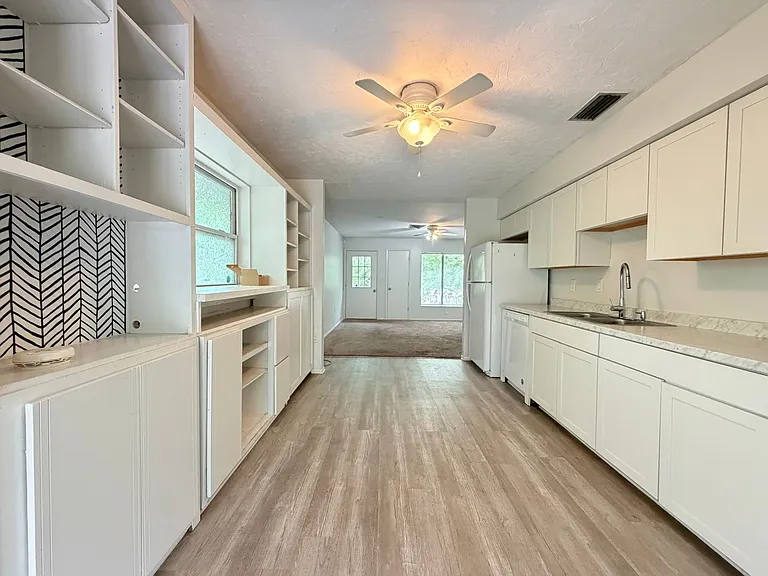 6901 Brentford Rd — Photo 5