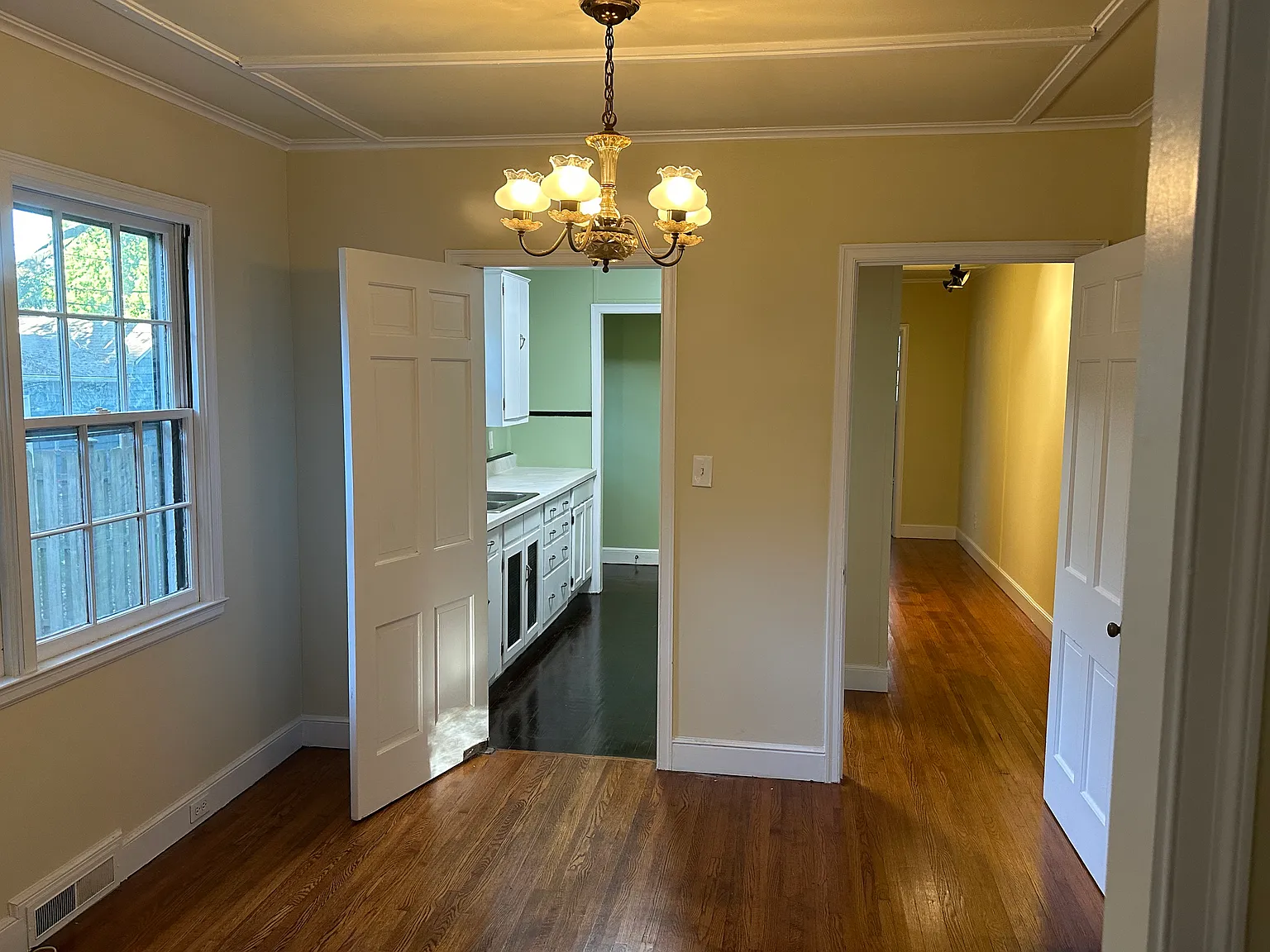 1 bed, 900 sqft, $1,500 — Photo 4