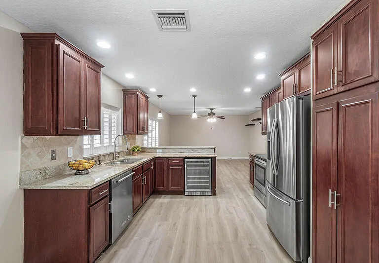 10425 Buena Ventura Dr — Photo 10