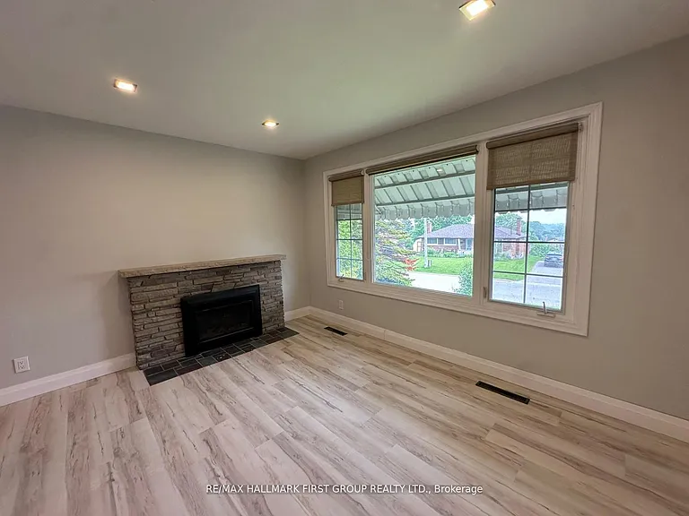 714 Tennyson Ave — Photo 5