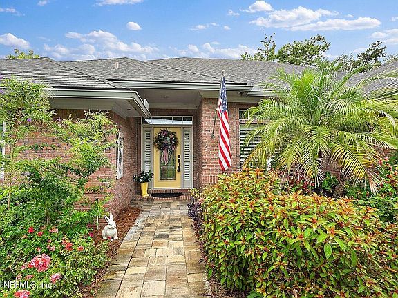 3rd image of 1084 PLANTATION OAKS Drive W
