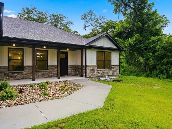 263 E Drane St, Harrisburg, MO 65256