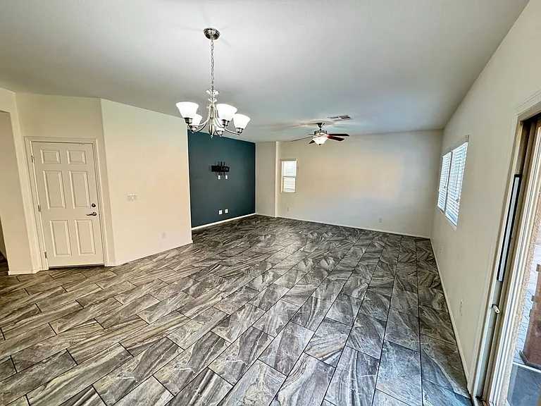 8123 Mosaic Sunrise Ln — Photo 2