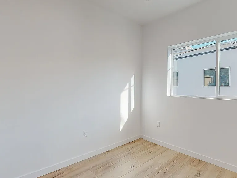 16012 Cantlay St #A — Photo 12