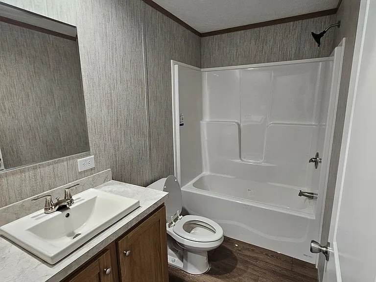 53 Parkview Dr #103 — Photo 4