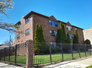 3158 S Giles Ave #2S, Chicago, IL 60616