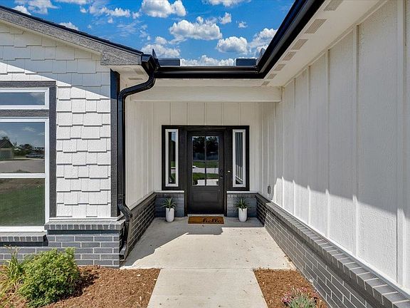 3rd image of 4304 N Sunny Ct