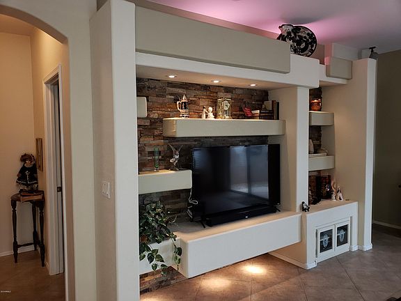3rd image of 33942 N Cobble Stone Dr