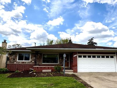 33773 Somerset Dr, Sterling Heights, MI, 48312