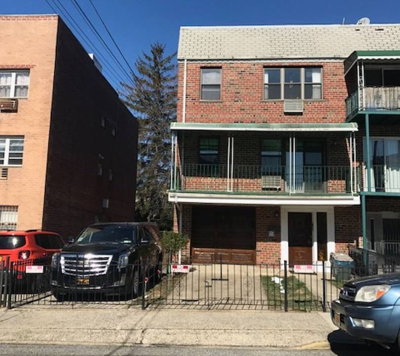 1st image of 3162 46th St