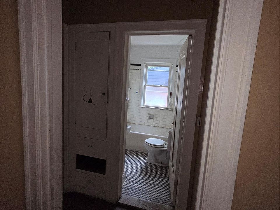43rd image of 5310 Grayton St