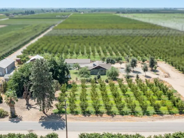8687 Avenue 406, Dinuba, CA 93618