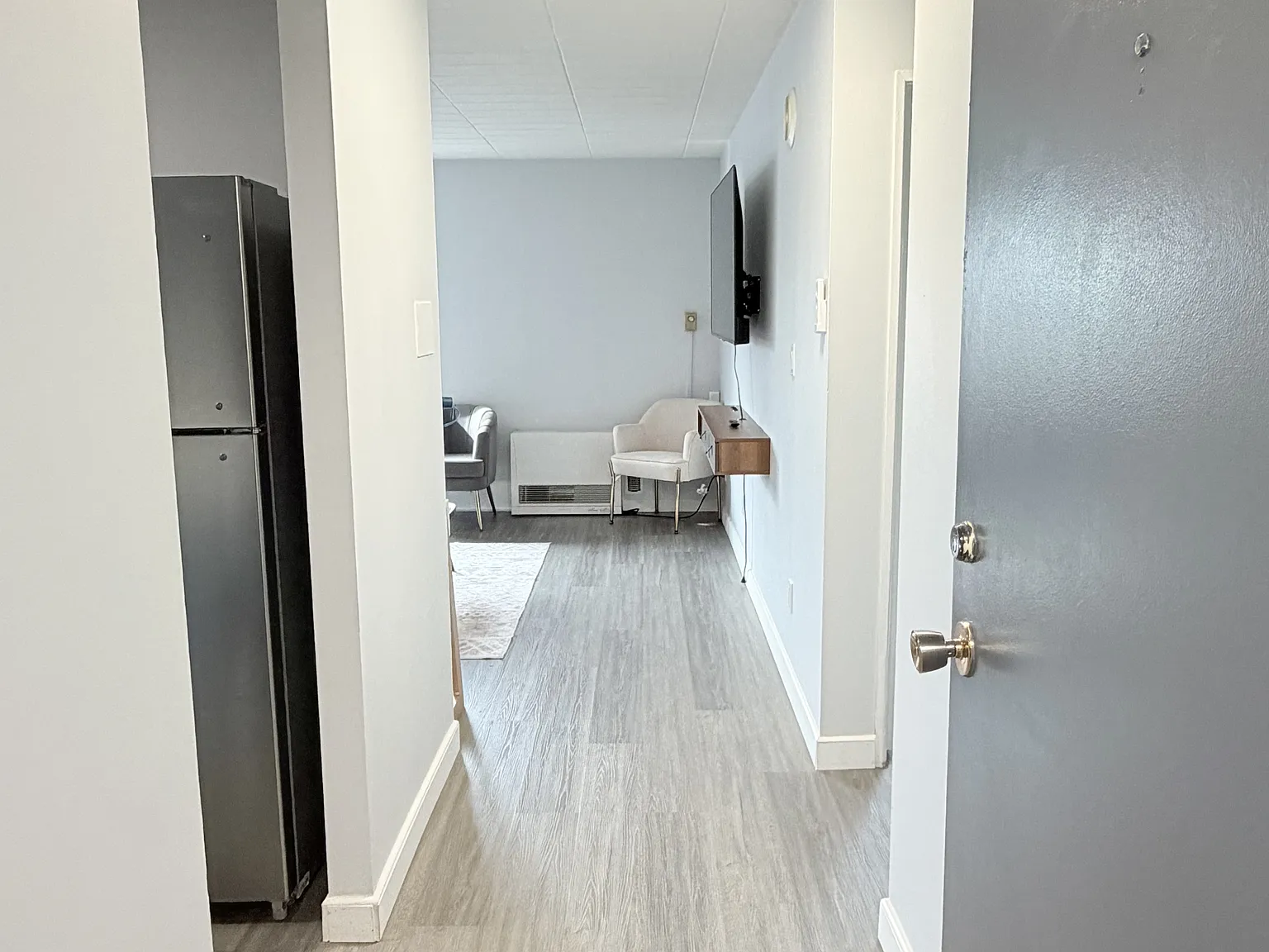 1 bed, $1,356 — Photo 2