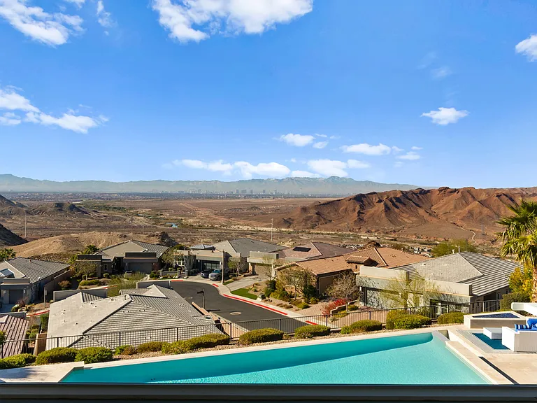 55 Vista Outlook St — Photo 22