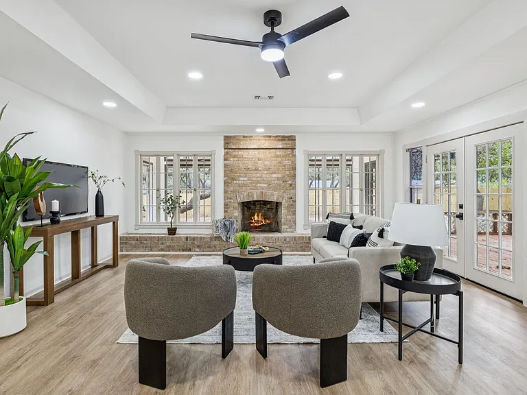320 El Portal Dr — Photo 6