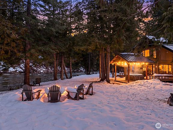 2nd image of 2304 Pine Tree Lane