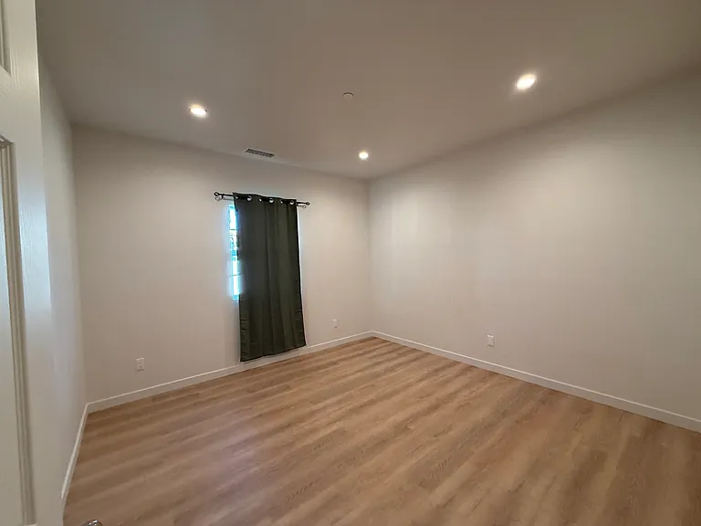20352 Sherman Way — Photo 9
