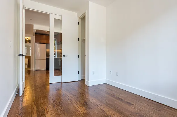 Rented by Nooklyn NYC LLC | media 8