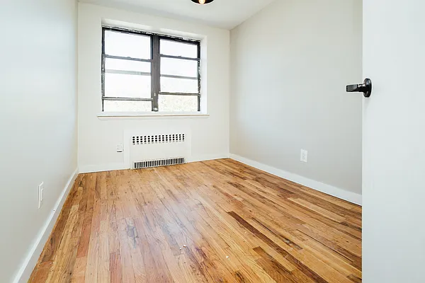Rented by Nooklyn NYC LLC | media 12