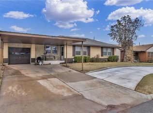 1113 Blackstone Ave, Clinton, OK 73601