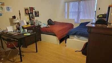 5th image of 8290 Lake Dr APT 116