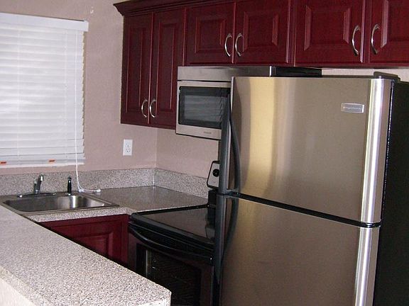 4th image of 1440 SW 4th Ave APT 5