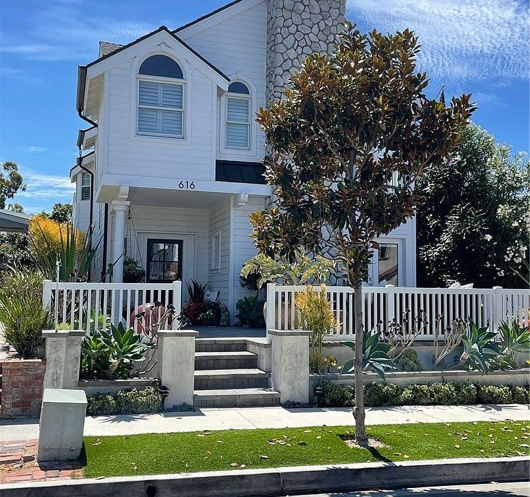 1st image of 616 Begonia Ave