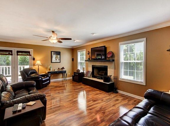 5th image of 8500 Lawnpark Dr