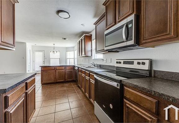 3rd image of 2032 Samantha Ln