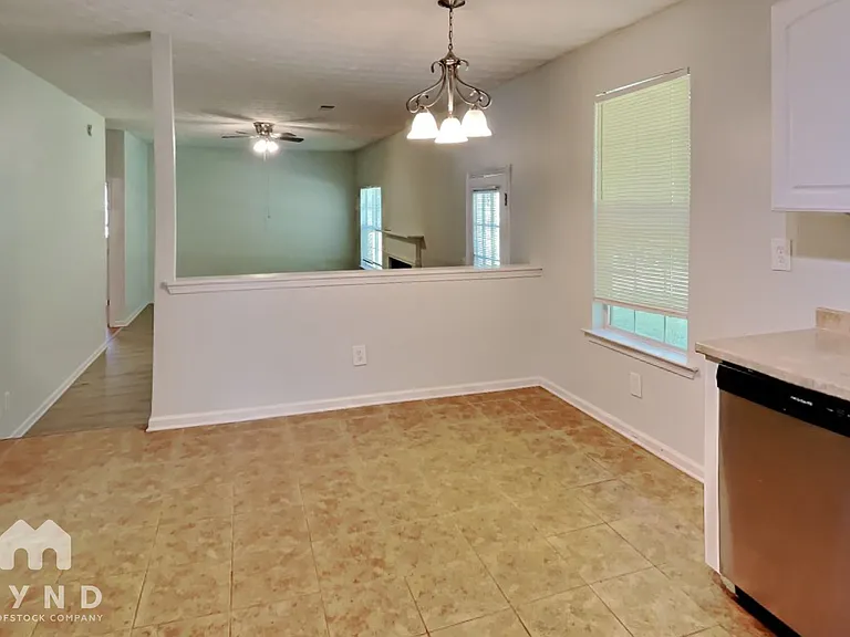 10851 Southshore Ct — Photo 6