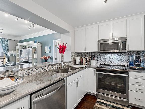 4th image of 345 BAYSHORE BOULEVARD #1206