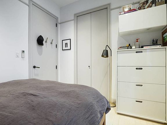 3rd image of 459 W 43rd St APT 2R