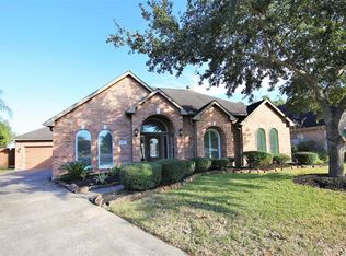 2403 Emma Dr, Pearland, TX 77581