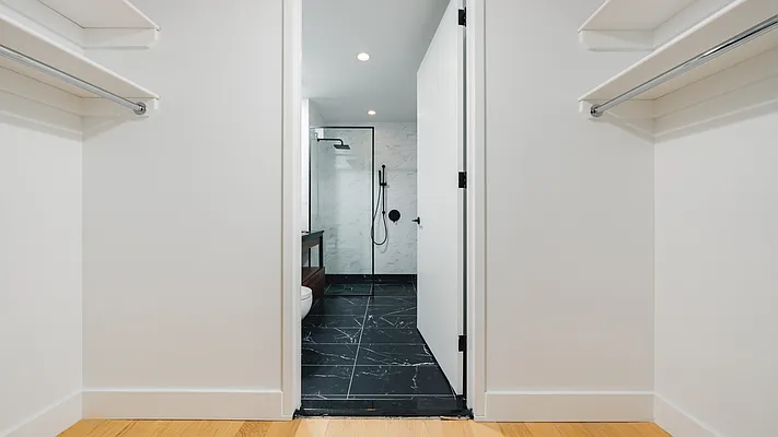 Rented by Nooklyn NYC LLC | media 26