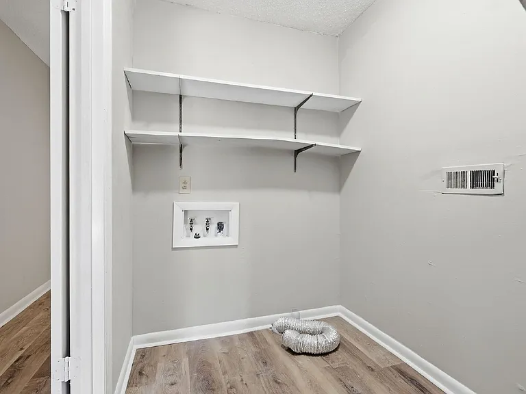 1902 Paisley Ave — Photo 23
