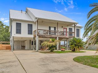 1405 Octavia St, Ocean Springs, MS 39564