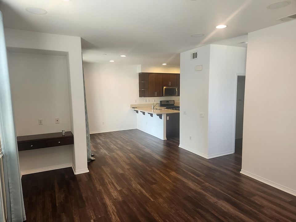 1st image of 1134 Calle Flor