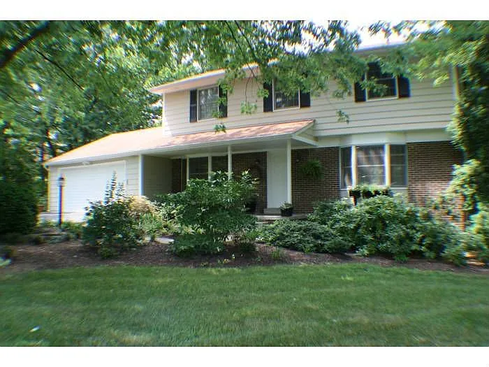 110 Stonebrook Rd photo 1