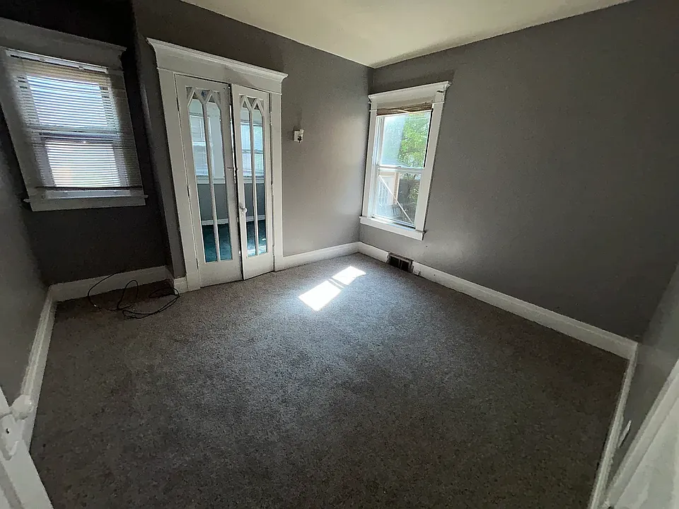 21 Butler Ave #1