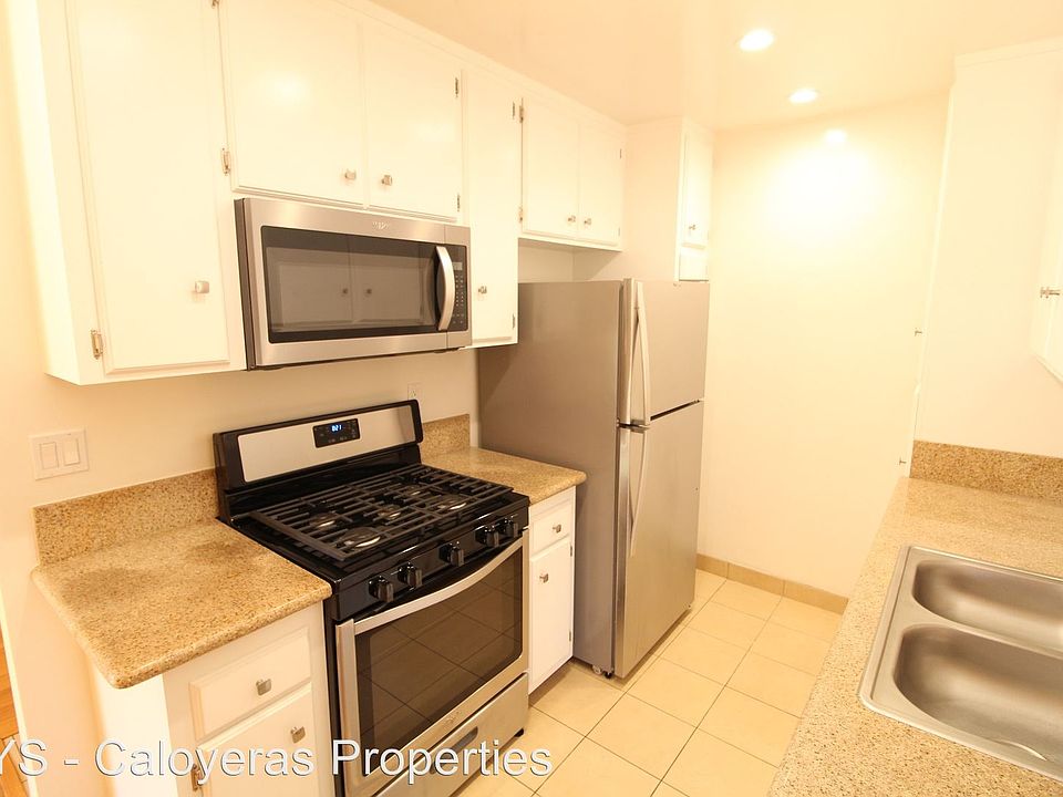 1st image of 1555 Brockton Ave APT 3