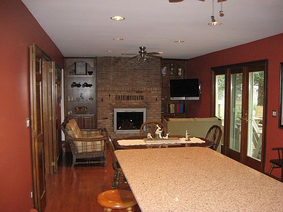 3rd image of 147 Birchwood Dr