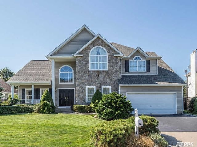 1st image of 12 Lavender Ln