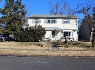38 E Shirley Ave, Colonia, NJ 07067