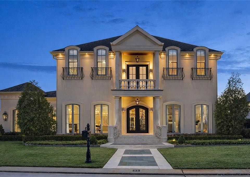 1st image of 21 Royal Palm Dr