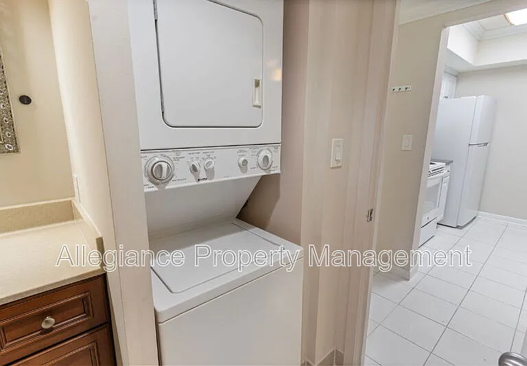 5505 Seminary Rd #110N — Photo 13