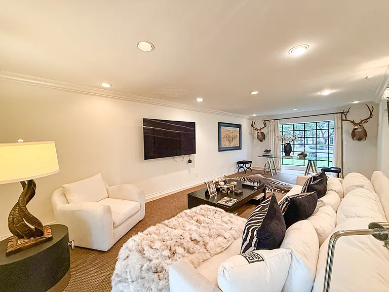 4500 San Carlos St — Photo 6