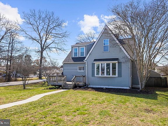 4th image of 1217 Valley Rd