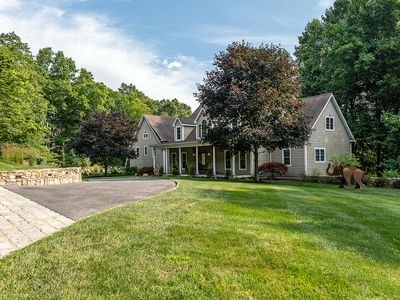 68 Carriage Ln, Roxbury, CT, 06783