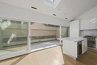 Rented by Nest Seekers International