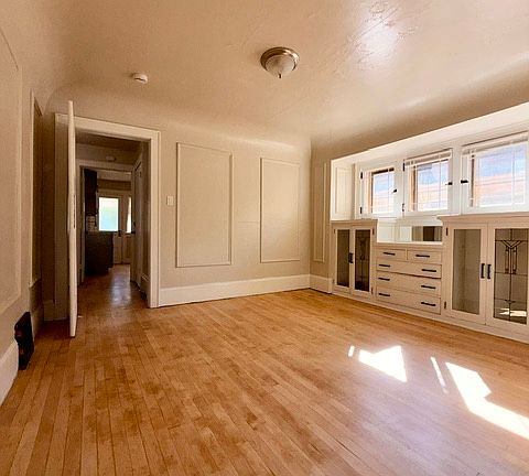 4th image of 3530A N 39th St #2